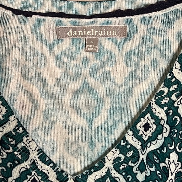 Daniel Rainn long sleeve pattern top size - Picture 4 of 5